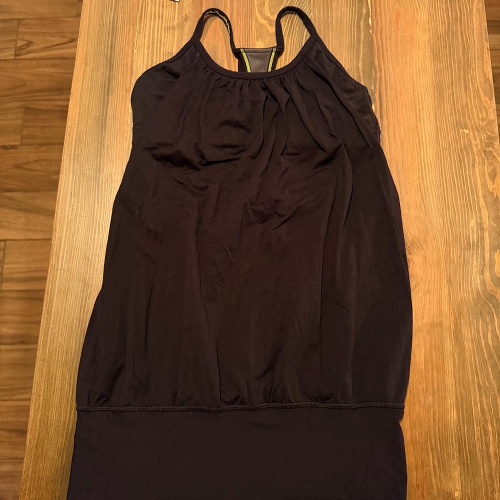 Lululemon‎ Twofer Tank